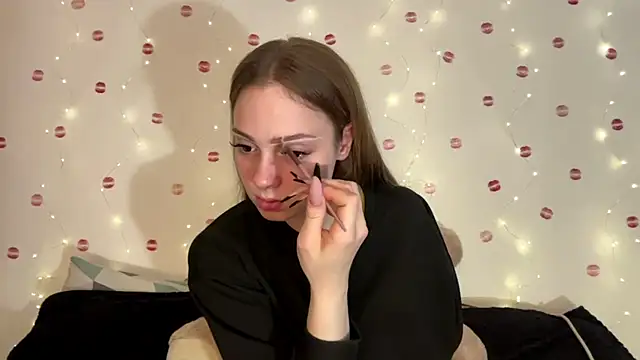 itskylieee online show from July 2026 10:17:01 AM