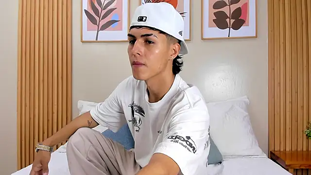 Axel Mendozaa online show from June 2026 09:08:02 PM