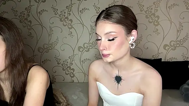 BestSweetyBB online show from June 2026 05:37:01 PM