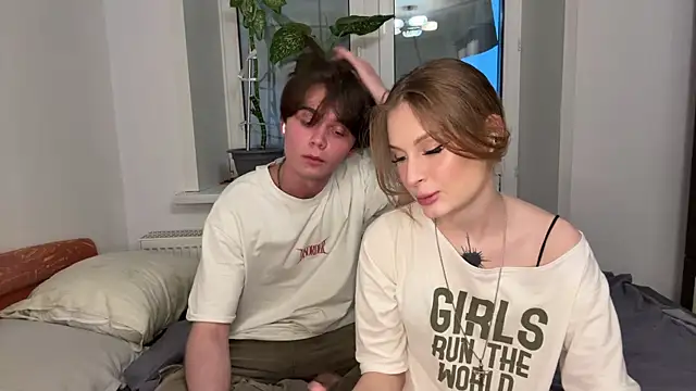 BestSweetyBB online show from June 2026 06:43:01 PM