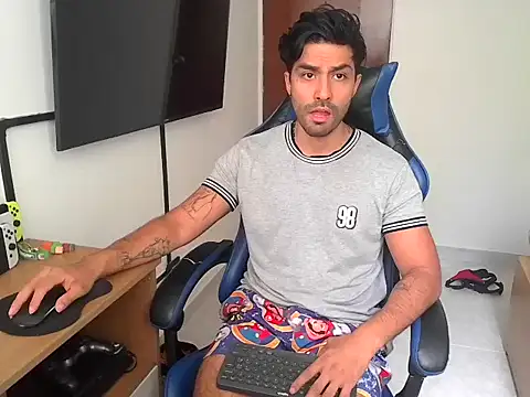 SantiagoMelendez online show from July 2026 02:46:01 PM