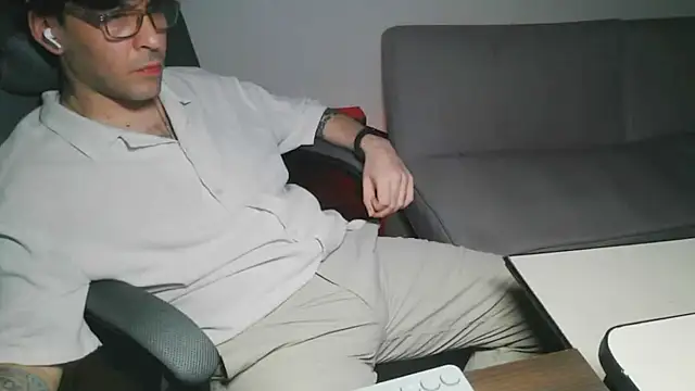 Luca-ItaloArgen online show from June 2026 05:08:01 AM