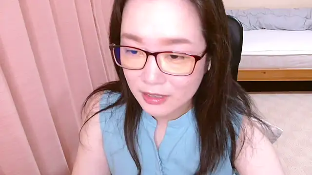 LENA-xo online show from July 2026 05:36:01 AM