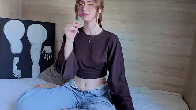Lori cutess online show from July 2026 04:19:01 AM