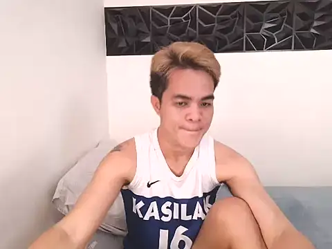 Snapshot of yourmikexxx chatting on July 2026 04:37:01 AM yourmikexxx online show from July 2026 04:37:01 AM