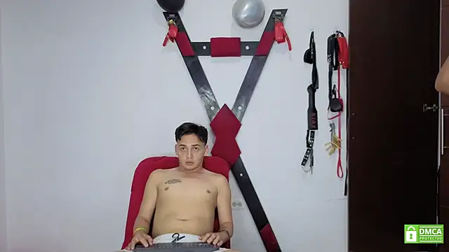 Nicolas AthleticBoy online show from June 2026 08:09:02 PM