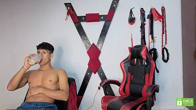 Nicolas AthleticBoy online show from July 2026 10:53:02 PM