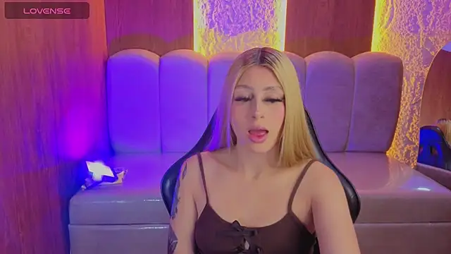 Scarlet Queen v online show from July 2026 01:54:02 PM