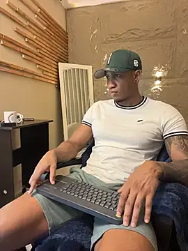 LoganVarela online show from July 2026 04:10:01 PM