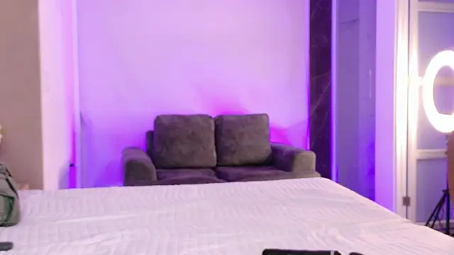 Charlotte-Brandt online show from July 2026 03:53:01 AM