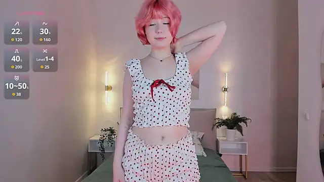 Snapshot of MiaDreamLuna__ chatting on July 2026 02:12:02 PM MiaDreamLuna online show from July 2026 02:12:02 PM