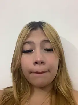 Snapshot of zury_cute1 chatting on June 2026 03:48:02 AM zury cute1 online show from June 2026 03:48:02 AM