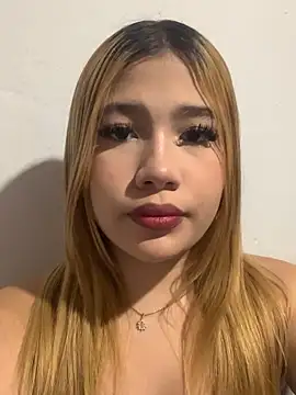 Snapshot of zury_cute1 chatting on June 2026 01:03:01 AM zury cute1 online show from June 2026 01:03:01 AM
