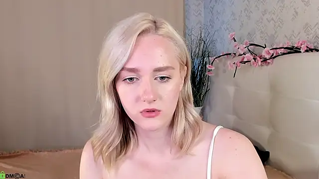 Chloe-Deccer online show from June 2026 05:37:01 AM