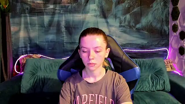CarolInWonderland online show from July 2026 06:29:01 AM
