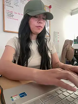 vanellopeFoxx online show from July 2026 05:11:01 PM