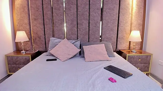 MiaCastle  online show from July 2026 08:16:02 PM