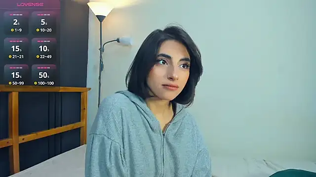Snapshot of LunarLori chatting on June 2026 08:11:02 AM LunarLori online show from June 2026 08:11:02 AM
