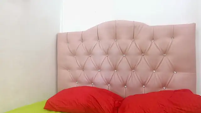  saray rose online show from June 2026 03:43:01 PM