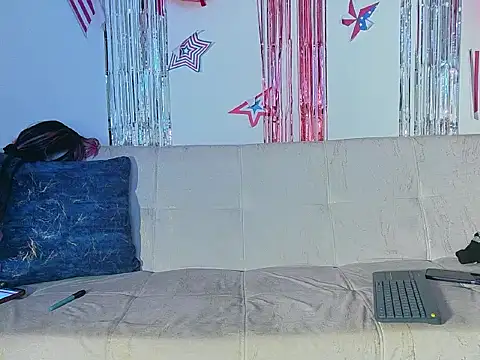 LEE ROSES online show from July 2026 01:01:01 AM
