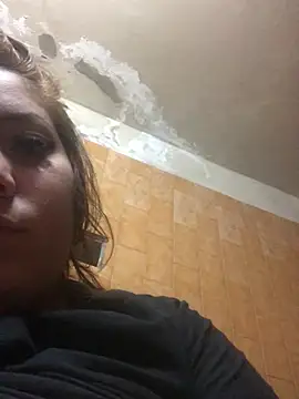 alexaparedes01 online show from June 2026 05:01:01 AM