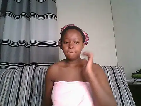Snapshot of Ellah_simone chatting on July 2026 01:30:02 AM Ellah simone online show from July 2026 01:30:02 AM