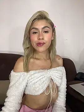 Lia-firee online show from July 2026 07:09:01 PM
