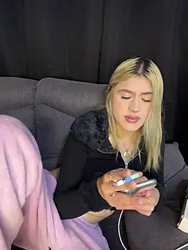 Lia-firee online show from July 2026 05:04:01 AM