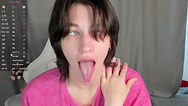 Carolina Lu online show from June 2026 02:24:02 AM
