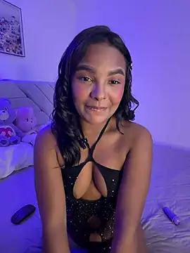 Snapshot of MIAROGERSSS chatting on July 2026 03:54:01 AM MIAROGERSSS online show from July 2026 03:54:01 AM