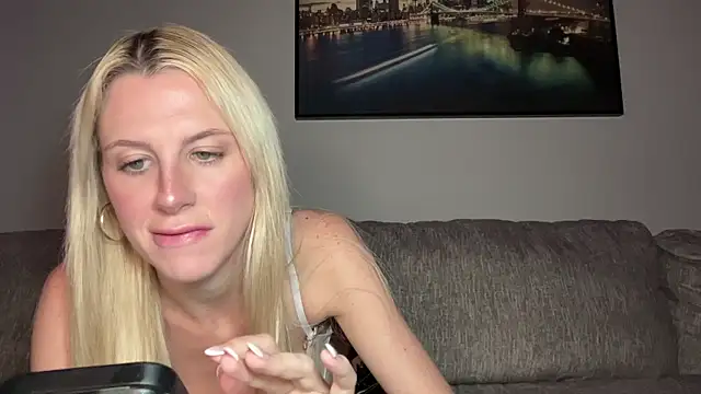chelseapaigee online show from June 2026 05:32:02 AM