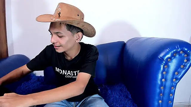littlecum18 online show from July 2026 01:21:02 PM
