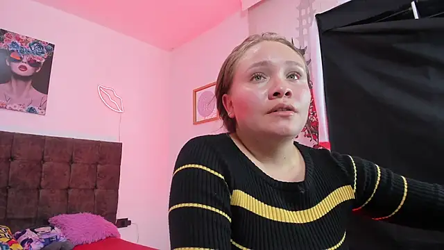 Snapshot of zafira_and_zireya chatting on June 2026 07:12:01 PM zafira and zireya online show from June 2026 07:12:01 PM