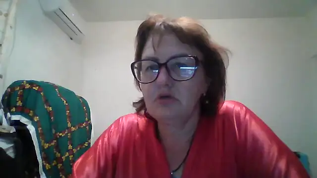 Snapshot of ErikaXShine chatting on July 2026 06:51:02 PM ErikaXShine online show from July 2026 06:51:02 PM