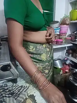 Snapshot of honey-telugu33 chatting on June 2026 04:35:02 AM honey-telugu33 online show from June 2026 04:35:02 AM