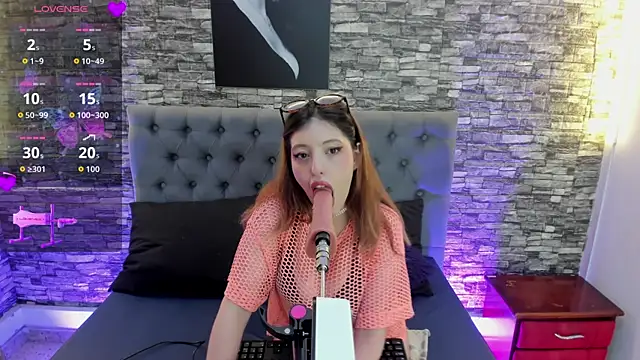 Snapshot of AngeliqueGirard chatting on July 2026 07:50:02 PM AngeliqueGirard online show from July 2026 07:50:02 PM