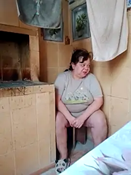oksana72 online show from April 2026 07:34:01 AM
