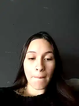 amina hott online show from June 2026 06:08:02 PM