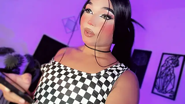 misstreslatin online show from July 2026 06:12:02 PM