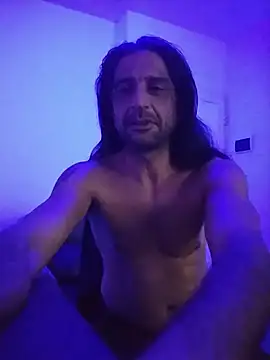 Nightcrawlers online show from June 2026 02:25:01 AM