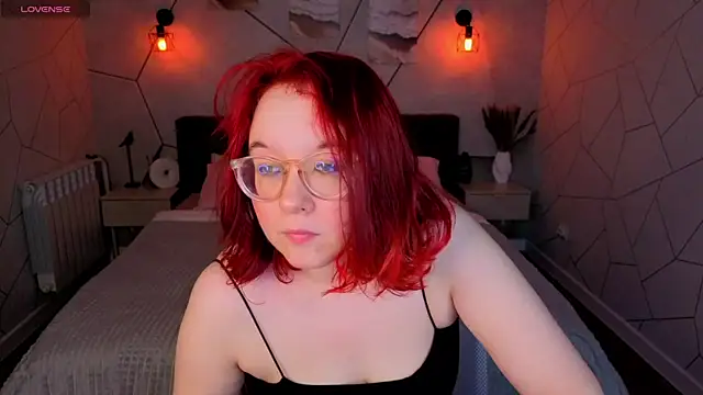 Snapshot of Aleks-casterrr chatting on June 2026 05:12:02 PM Aleks-casterrr online show from June 2026 05:12:02 PM