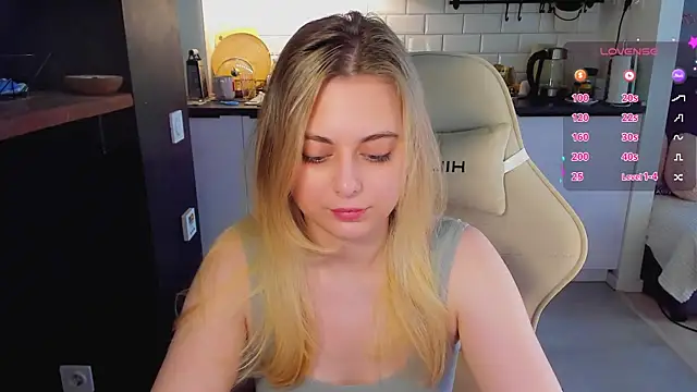 blonde kellyy online show from June 2026 03:37:02 AM