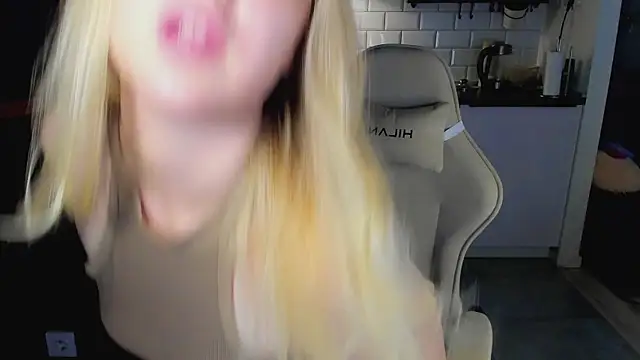 blonde kellyy online show from June 2026 11:04:01 AM