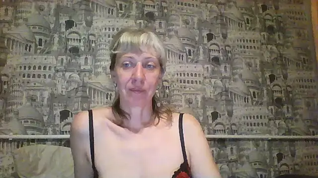 Snapshot of SkyGI chatting on June 2026 09:13:02 PM SkyGI online show from June 2026 09:13:02 PM
