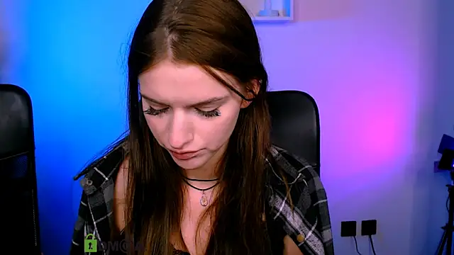 naomi perl online show from July 2026 01:08:02 PM