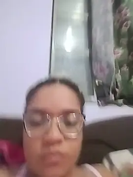 Snapshot of Esquetadinhas chatting on June 2026 04:40:02 PM Esquetadinhas online show from June 2026 04:40:02 PM