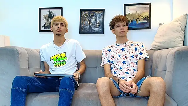 Hot skinny guys online show from June 2026 07:25:01 PM