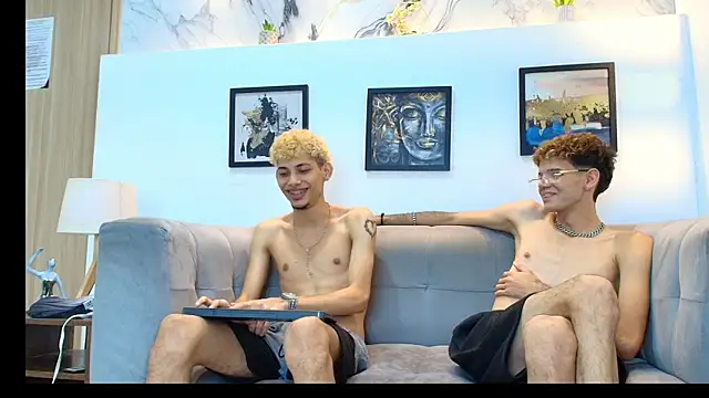 Hot skinny guys online show from June 2026 12:32:02 AM