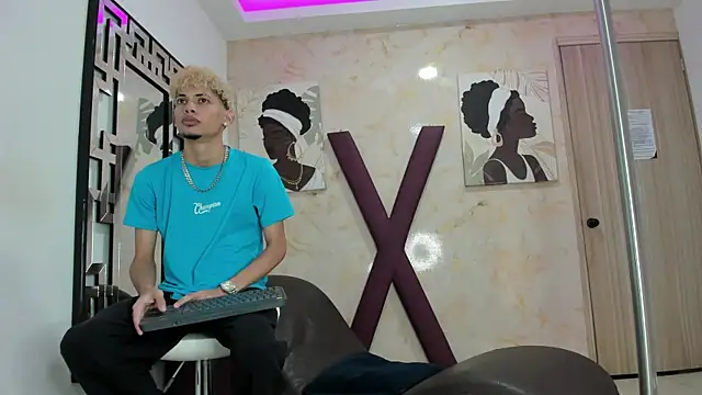 Hot skinny guys online show from July 2026 07:16:01 PM