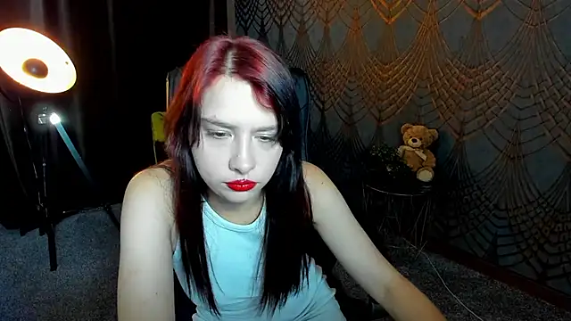 Livia Shy online show from June 2026 05:32:02 AM